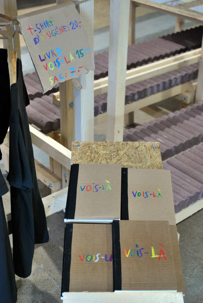 LIVRES VOIS Là